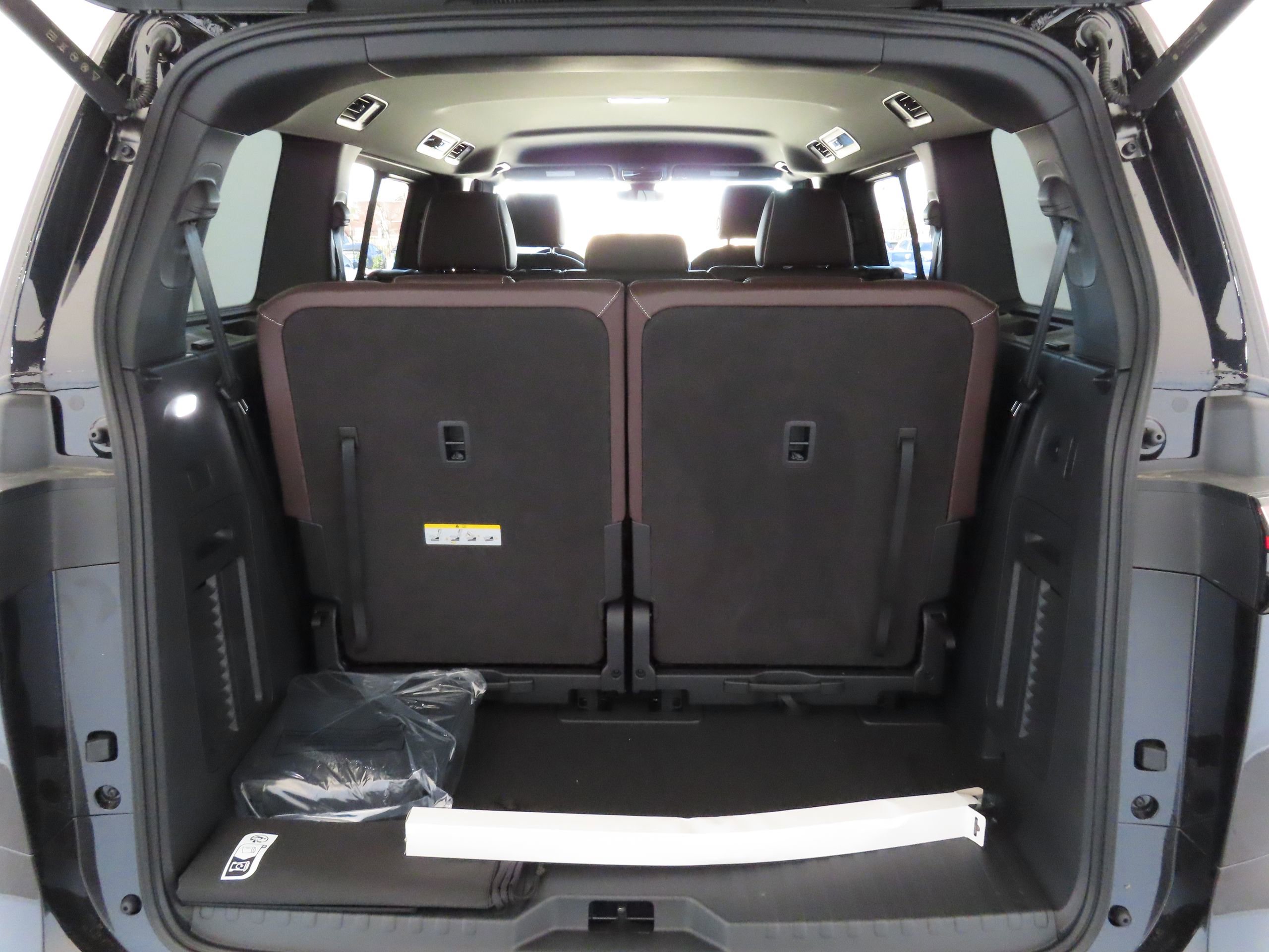 New 2025 Volkswagen ID. Buzz Pro S image 24