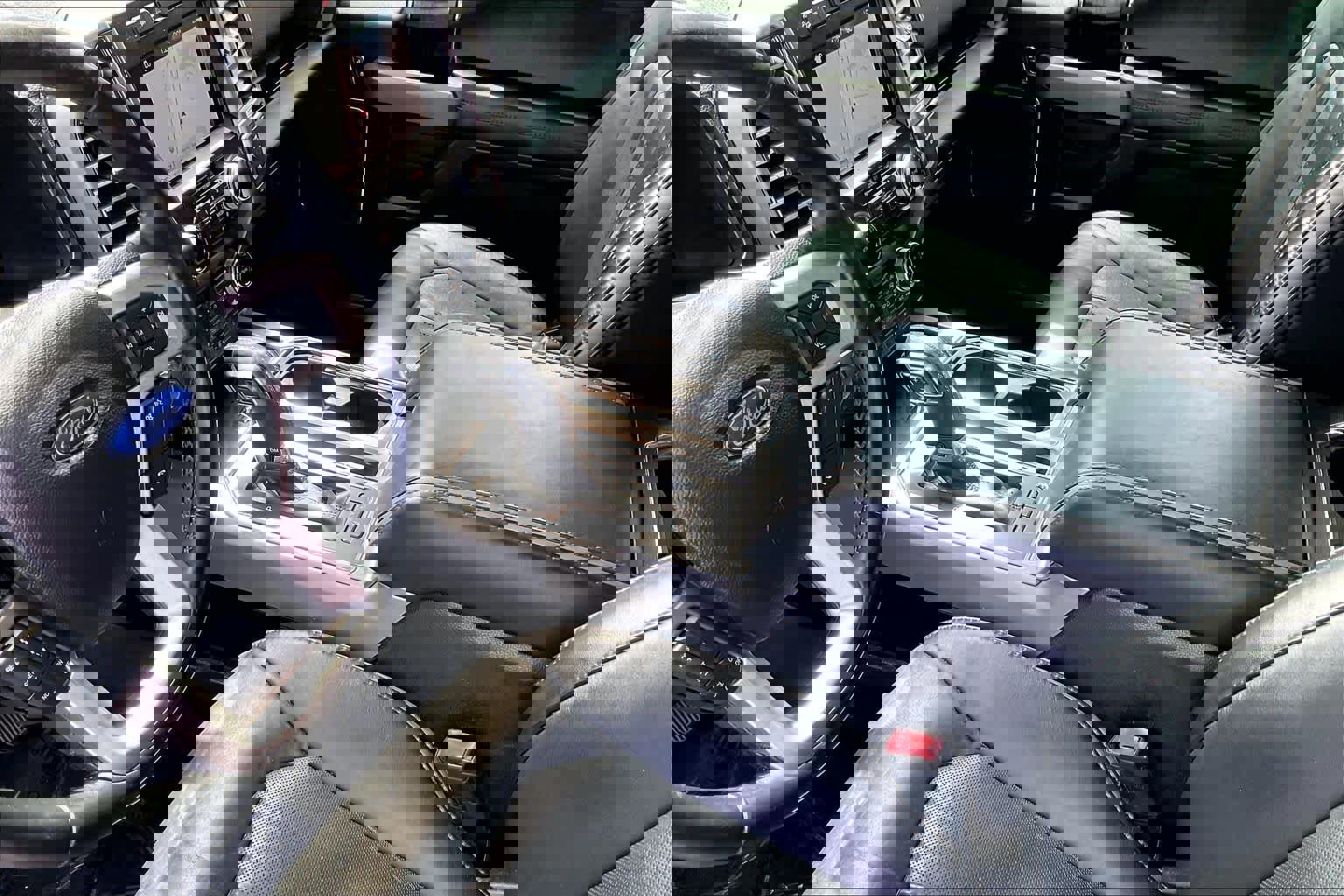 Used 2019 Ford F150 Platinum w/ Equipment Group 701A Luxury image 17