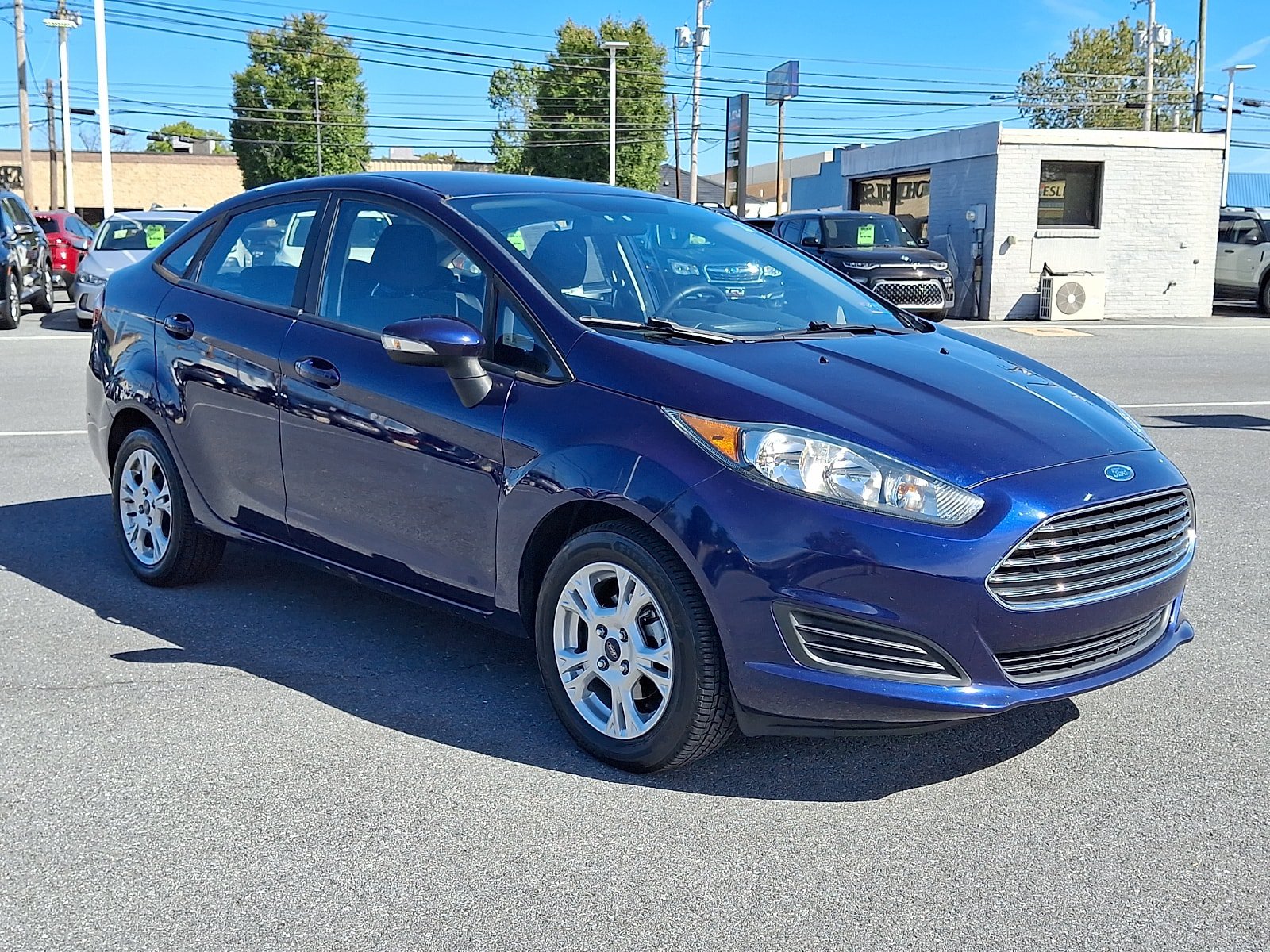 Used 2016 Ford Fiesta SE FWD image 3