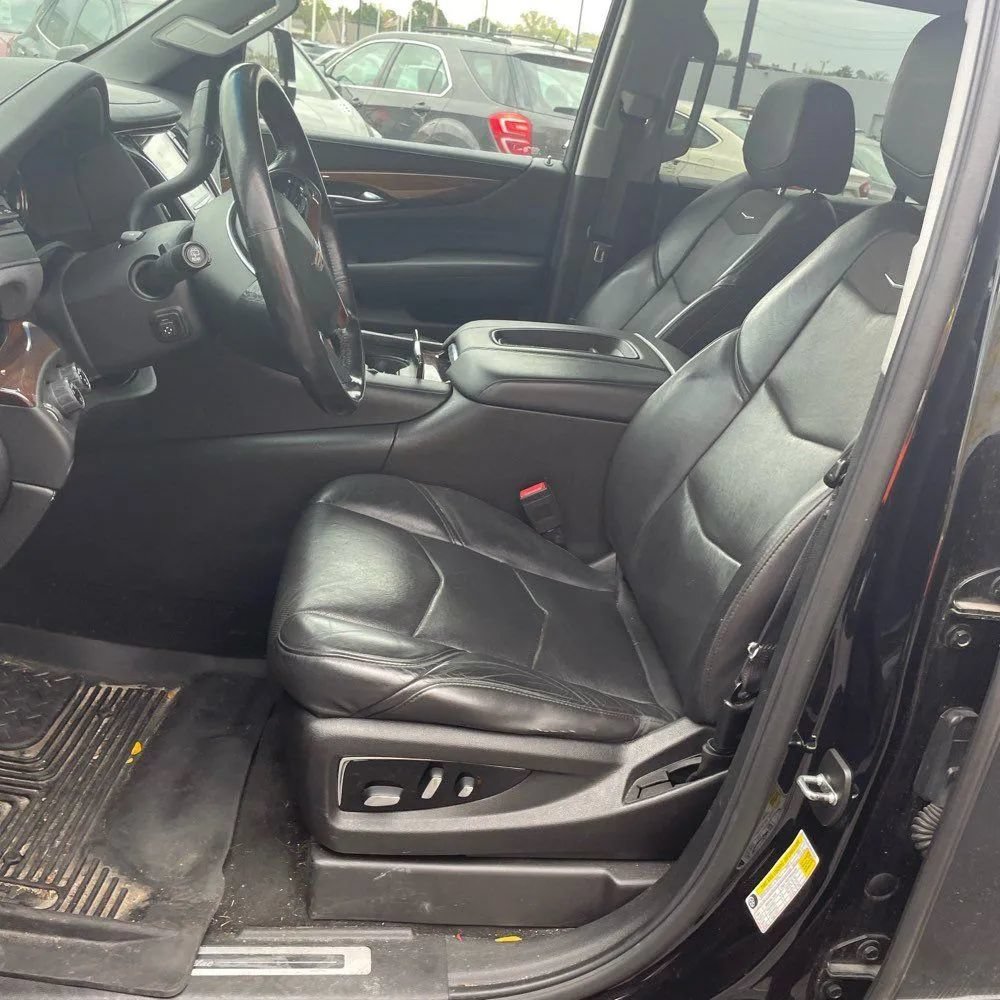 Used 2017 Cadillac Escalade ESV Premium Luxury AWD/4WD image 20