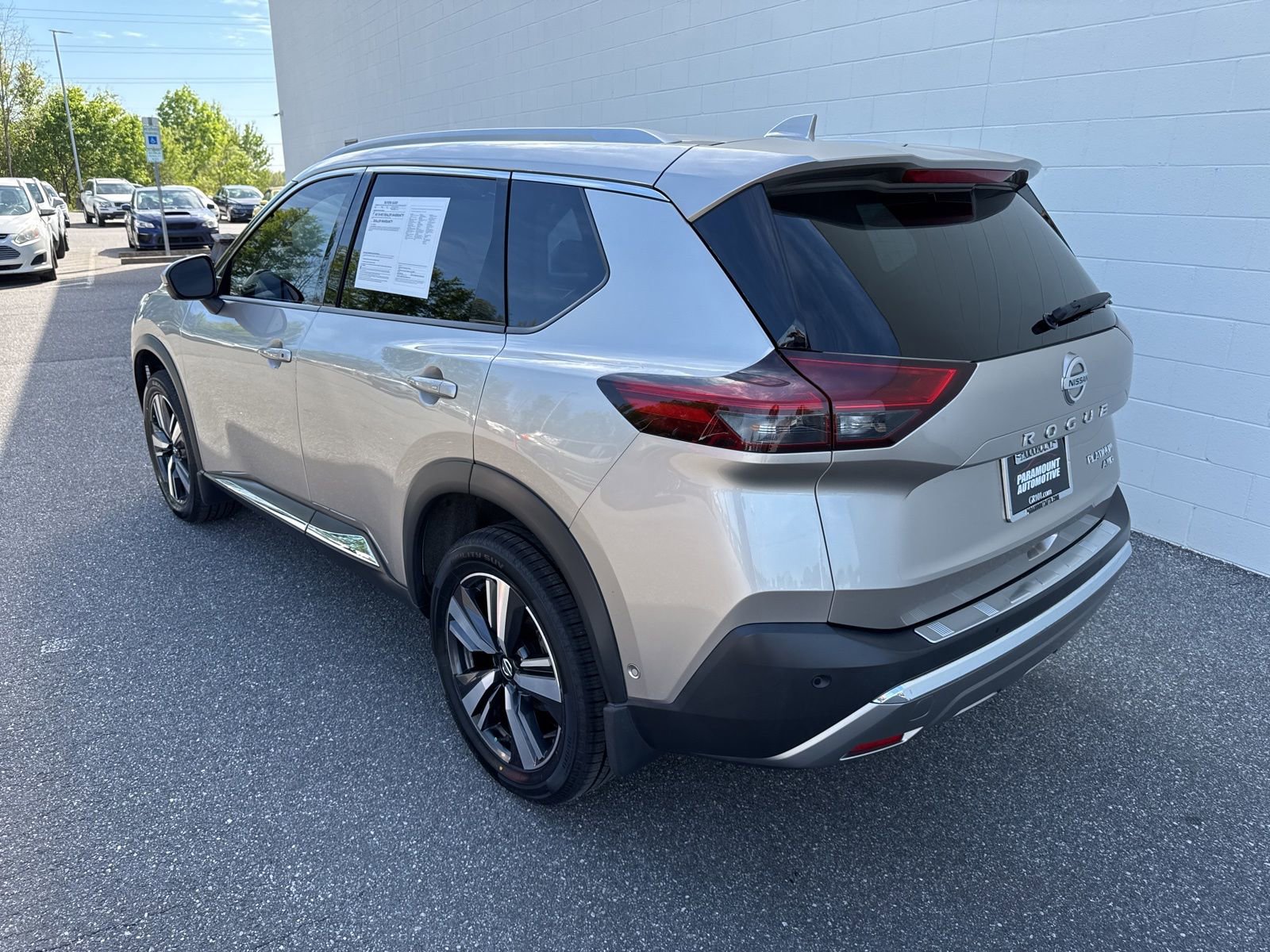 Used 2021 Nissan Rogue Platinum image 5