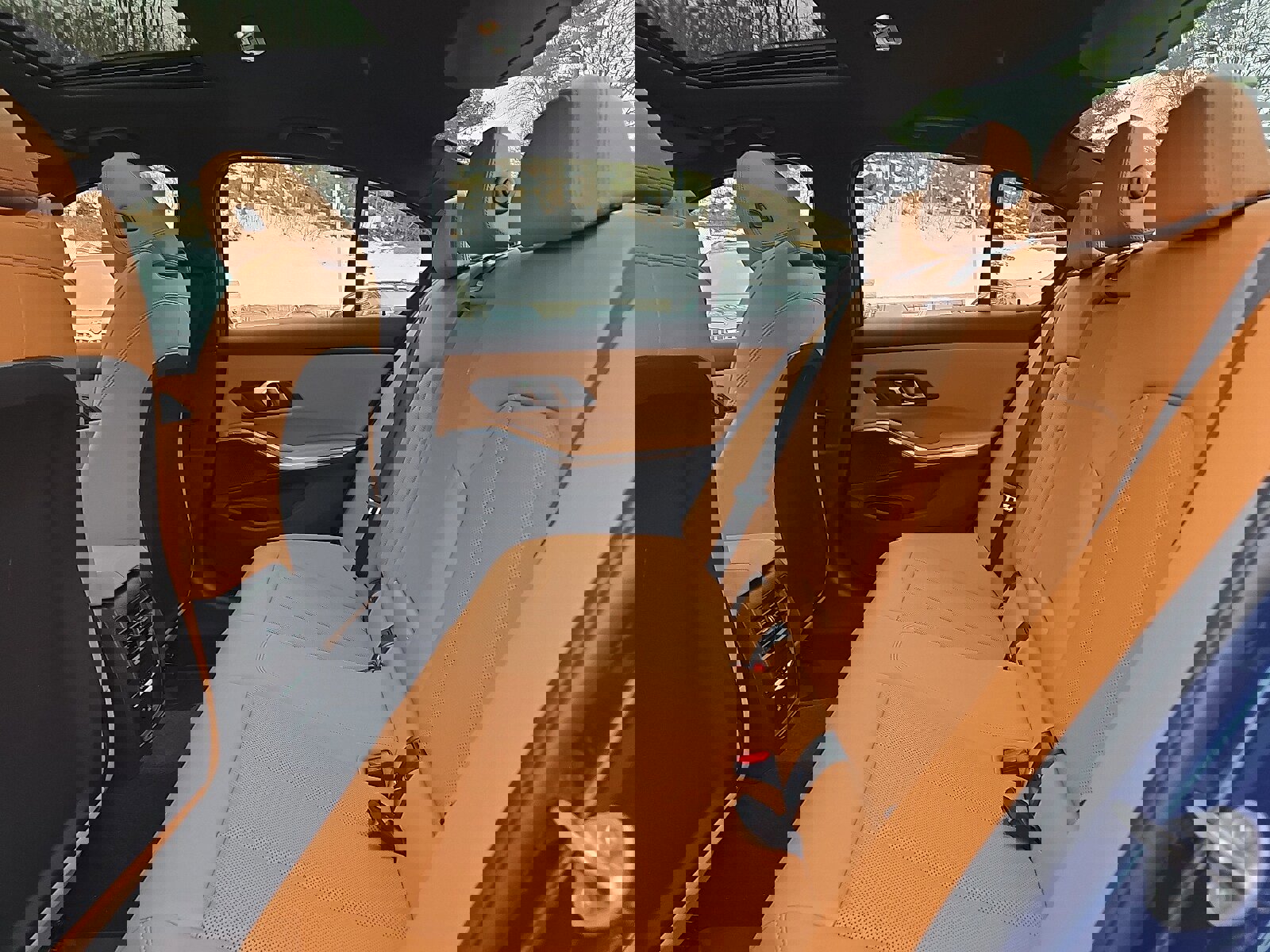 Used 2024 BMW 330i xDrive 330i xDrive w/ Premium Package image 11