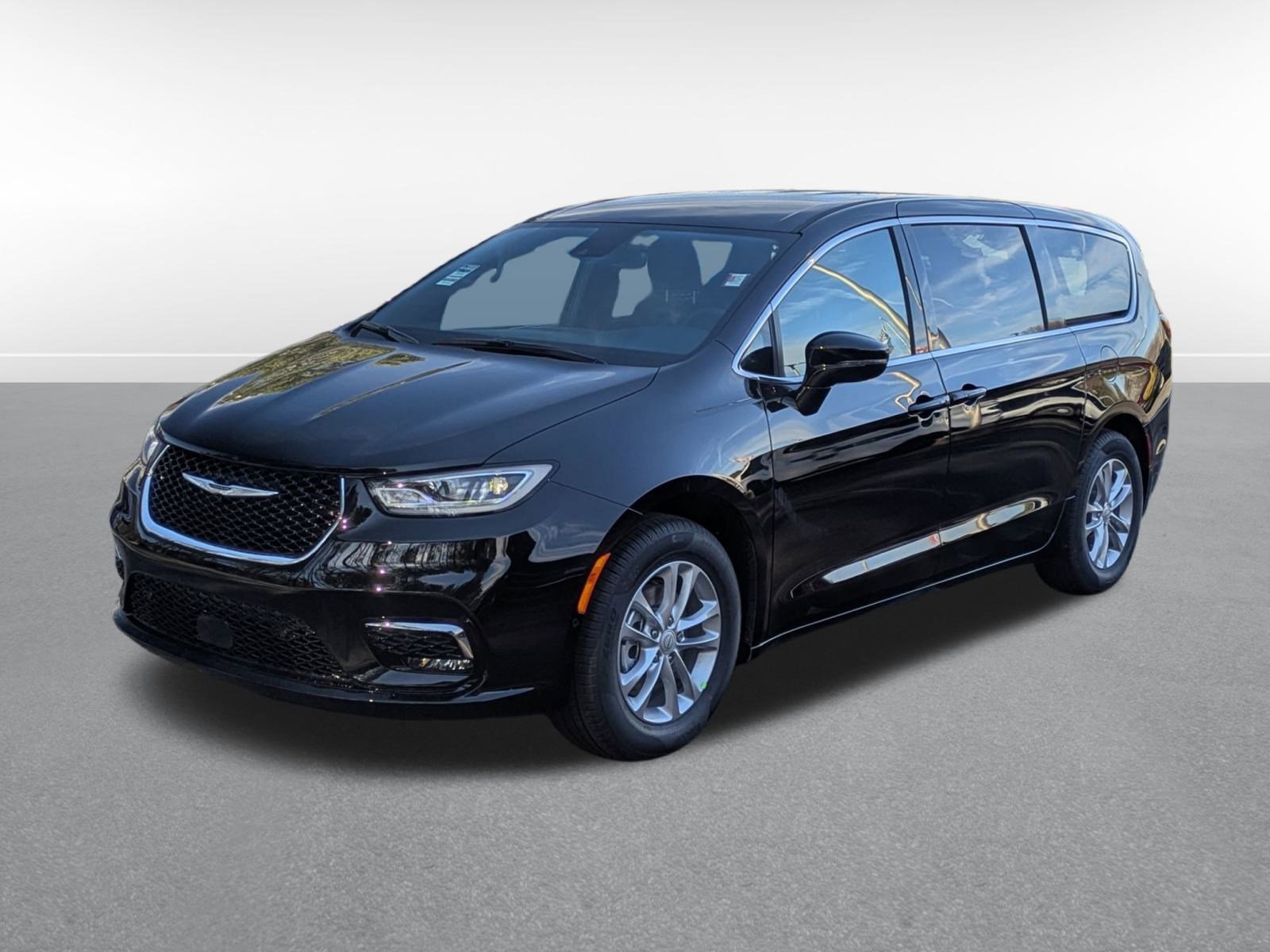 New 2026 Chrysler Pacifica Select