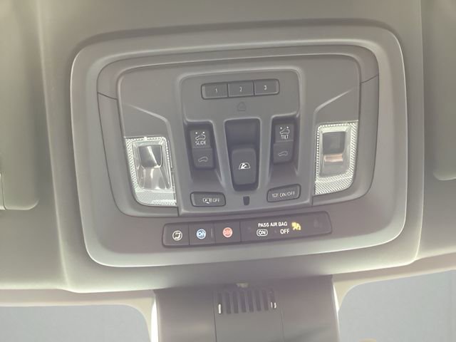 Used 2024 Chevrolet Silverado 2500 High Country AWD/4WD image 39