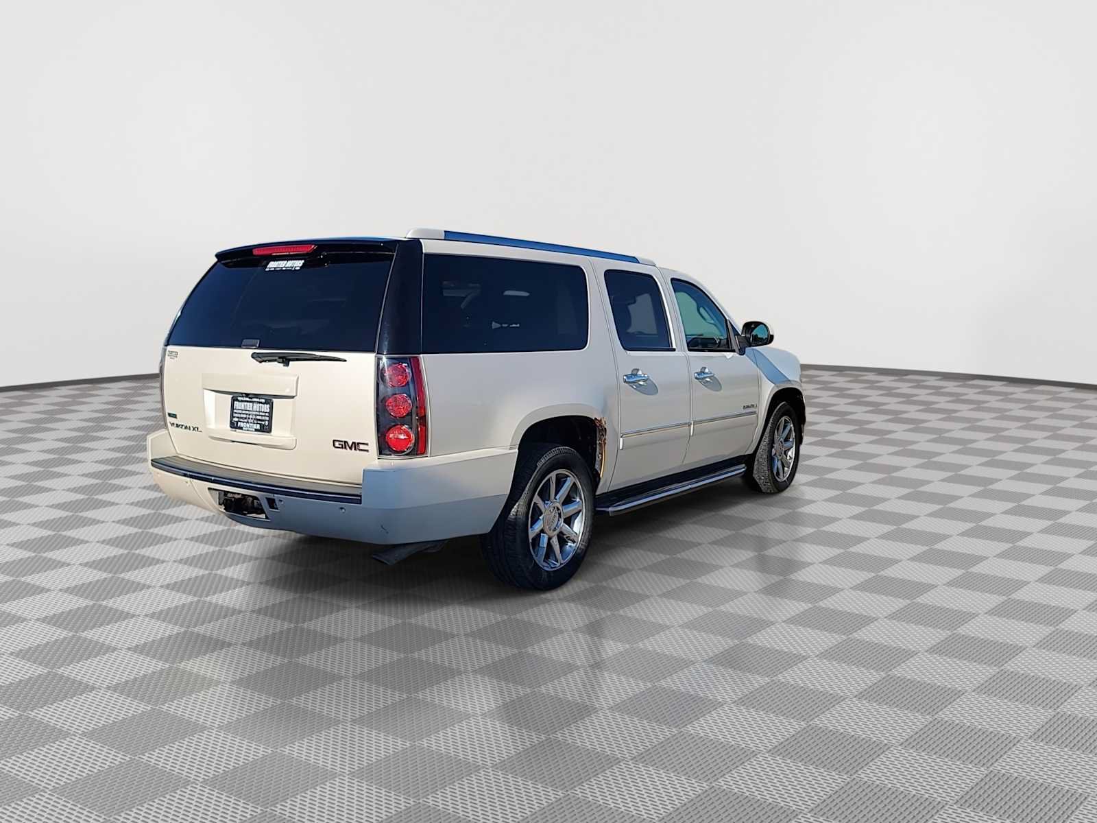 Used 2012 GMC Yukon XL Denali AWD/4WD image 7