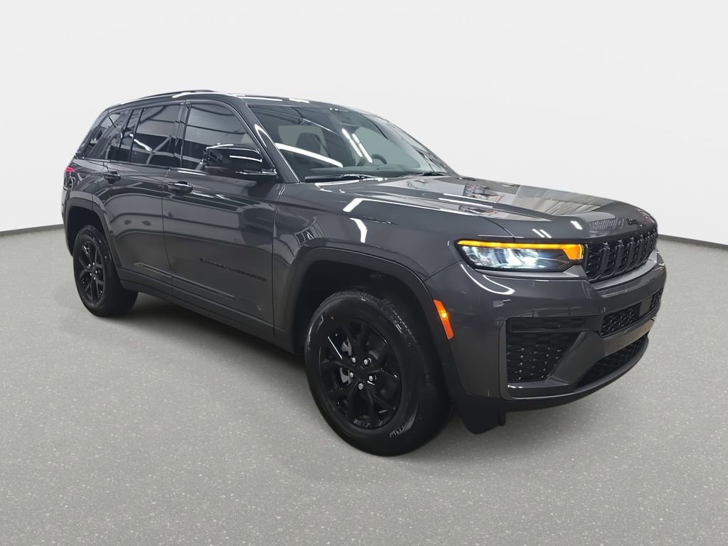 New 2026 Jeep Grand Cherokee Altitude image 3