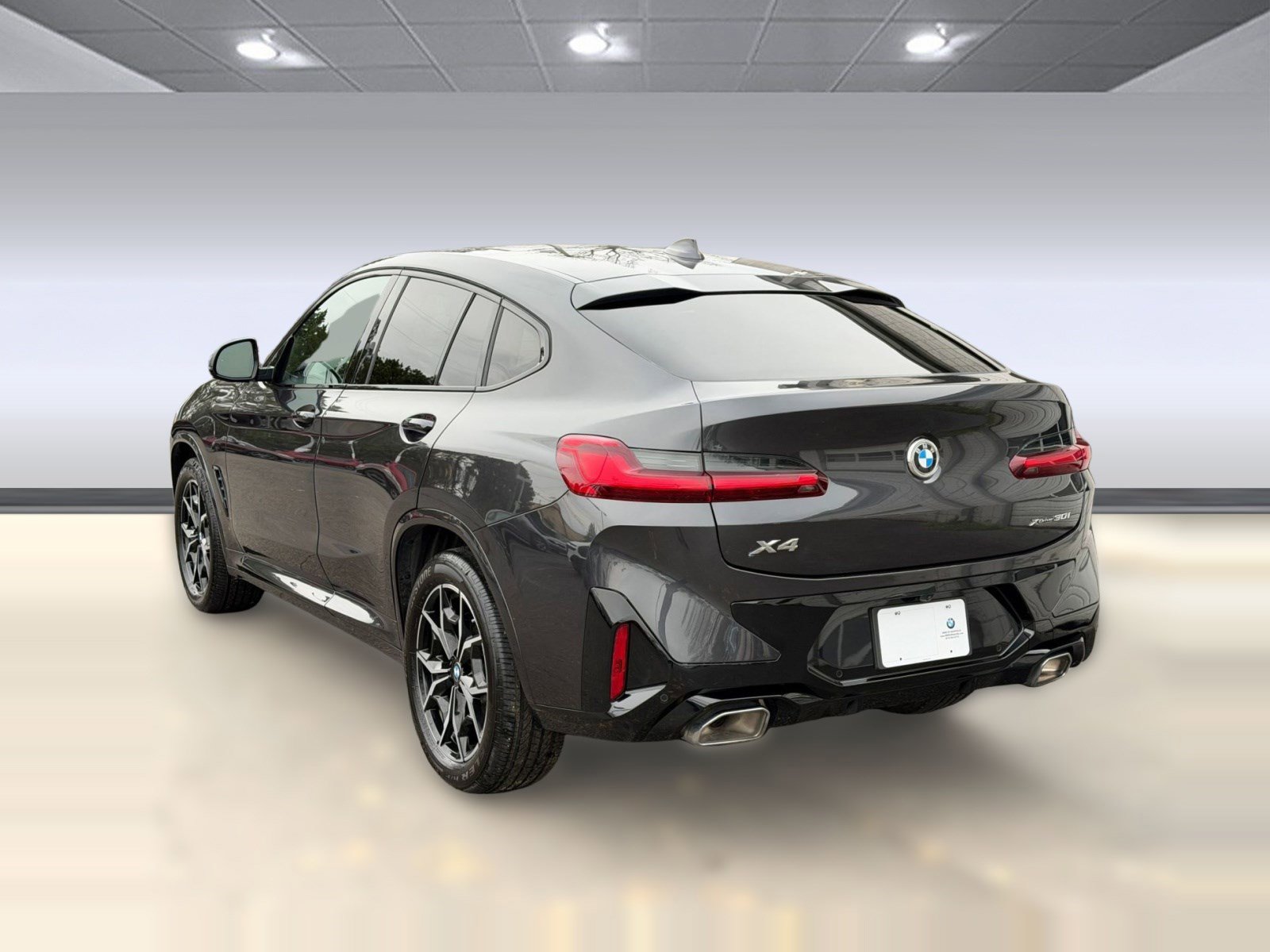 Certified 2025 BMW X4 xDrive30i image 3