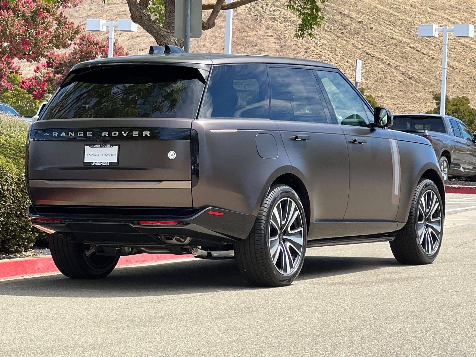 New 2026 Land Rover Range Rover SV AWD/4WD image 6