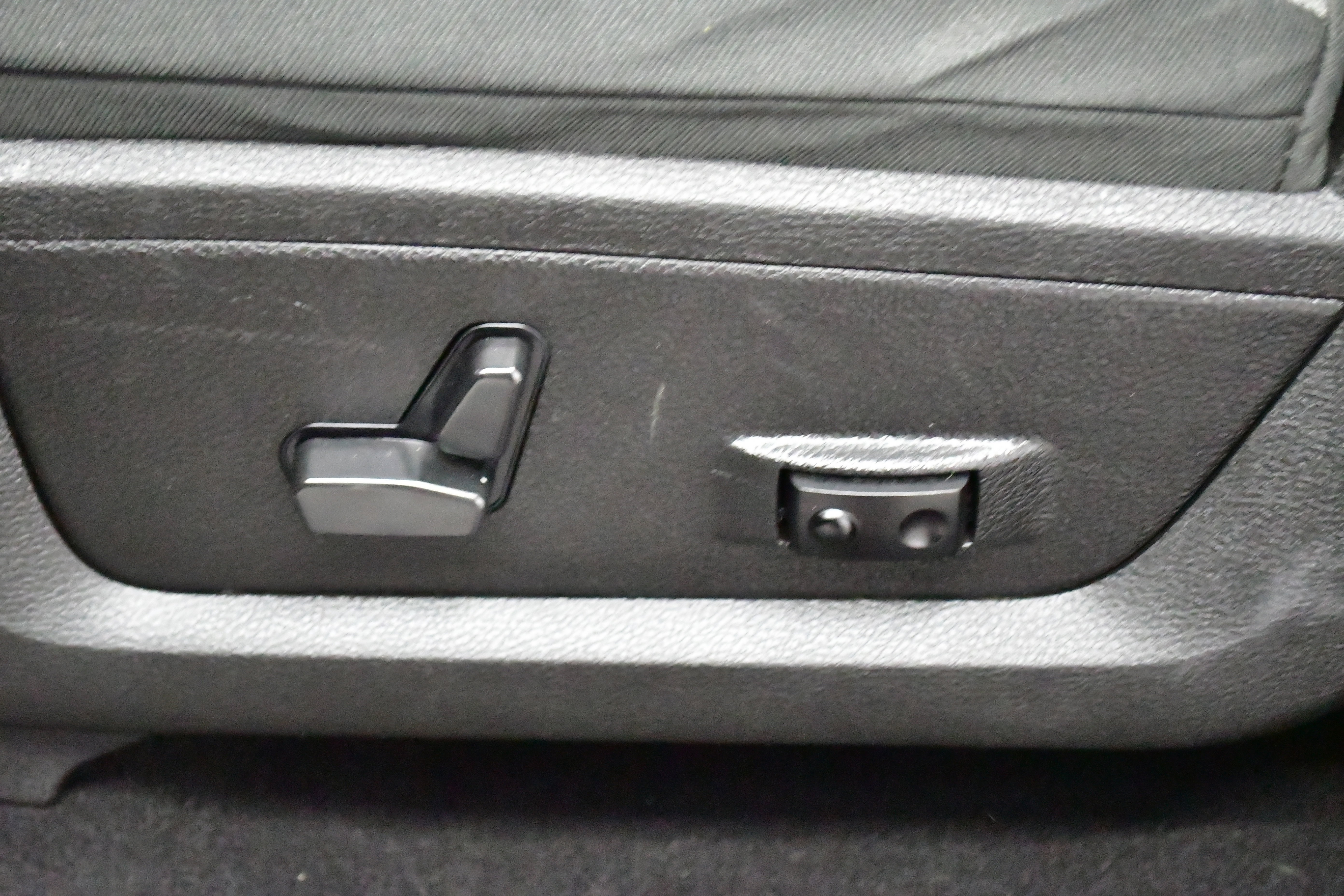 Used 2023 RAM 1500 Classic SLT w/ Trailer & Traction Group AWD/4WD image 12