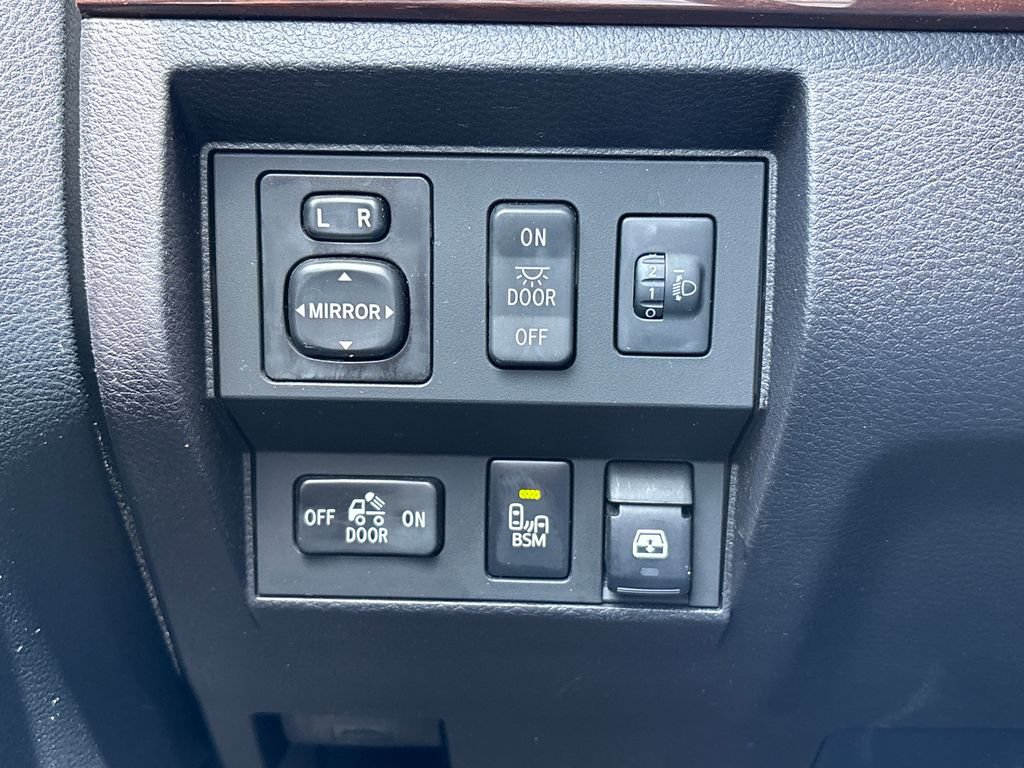 Used 2014 Toyota Tundra Limited w/ Limited Premium Package AWD/4WD image 60