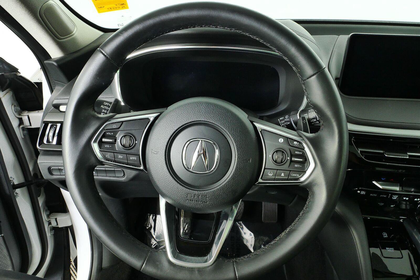 Used 2023 Acura MDX w/ Technology Package AWD/4WD image 10