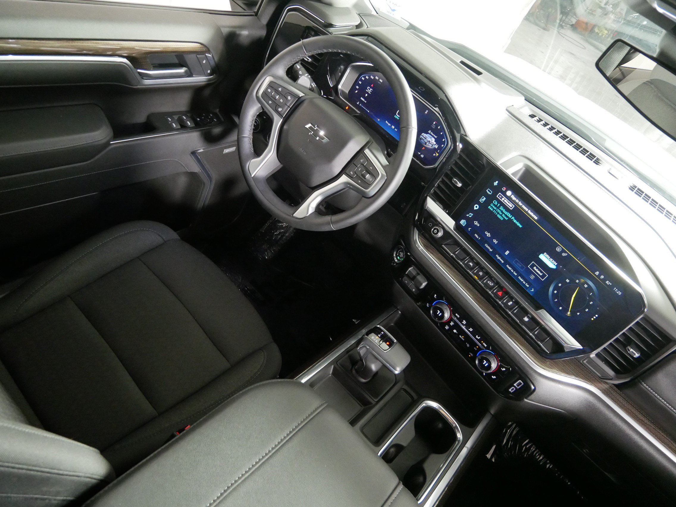 Used 2026 Chevrolet Silverado 1500 RST w/ All Star Edition Plus AWD/4WD image 9
