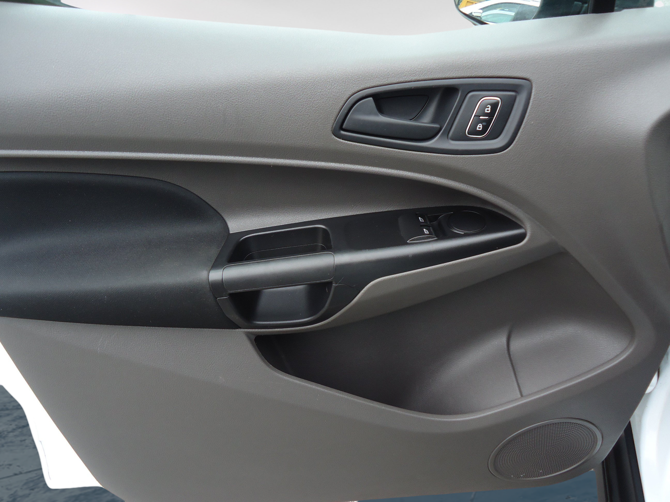 Used 2020 Ford Transit Connect XL FWD image 18