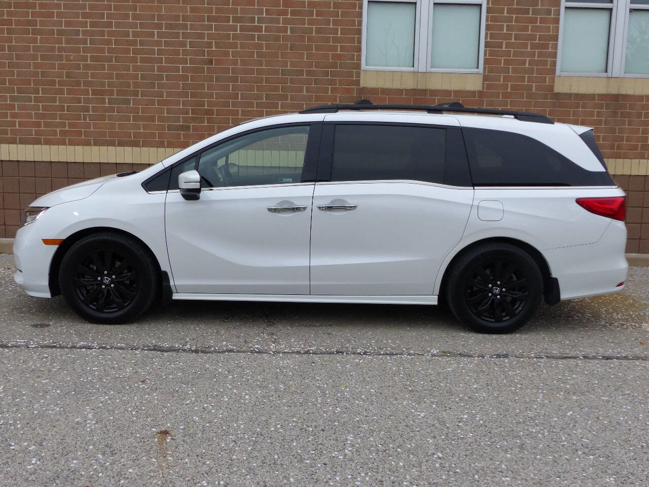 Used 2024 Honda Odyssey Elite image 7
