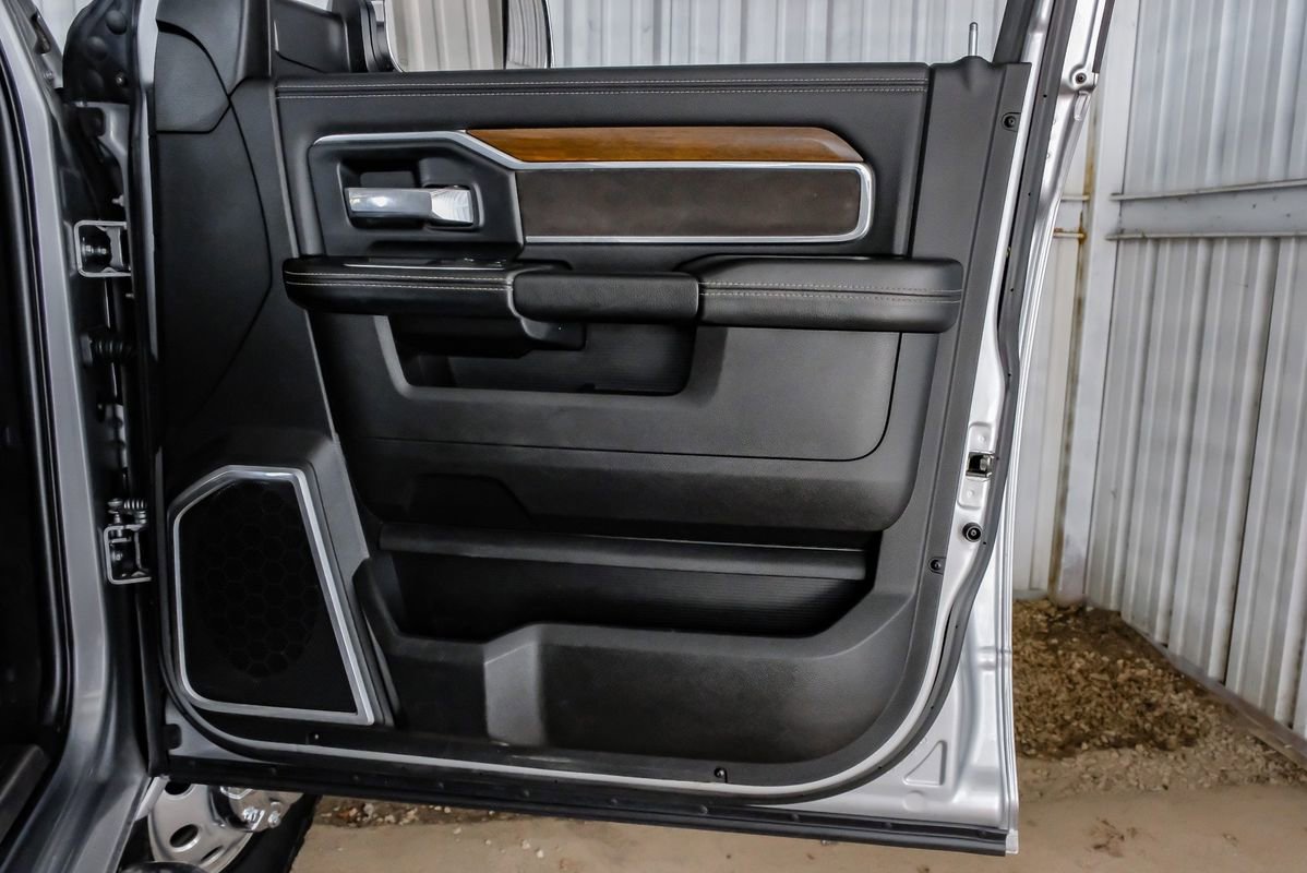Used 2022 RAM 3500 Laramie AWD/4WD image 45