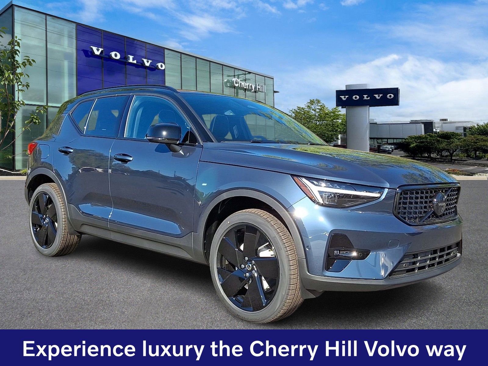 New 2026 Volvo XC40 B5 Ultra w/ Protection Package Premier AWD/4WD image 1