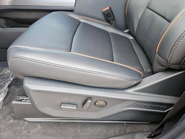 New 2026 Ford F250 Lariat w/ Black Appearance Package AWD/4WD video 4