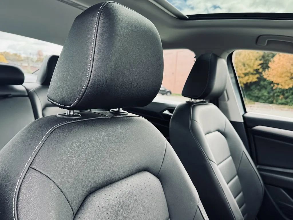 Used 2021 Volkswagen Jetta SE image 22