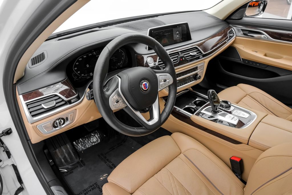 Used 2020 BMW ALPINA B7 xDrive image 5