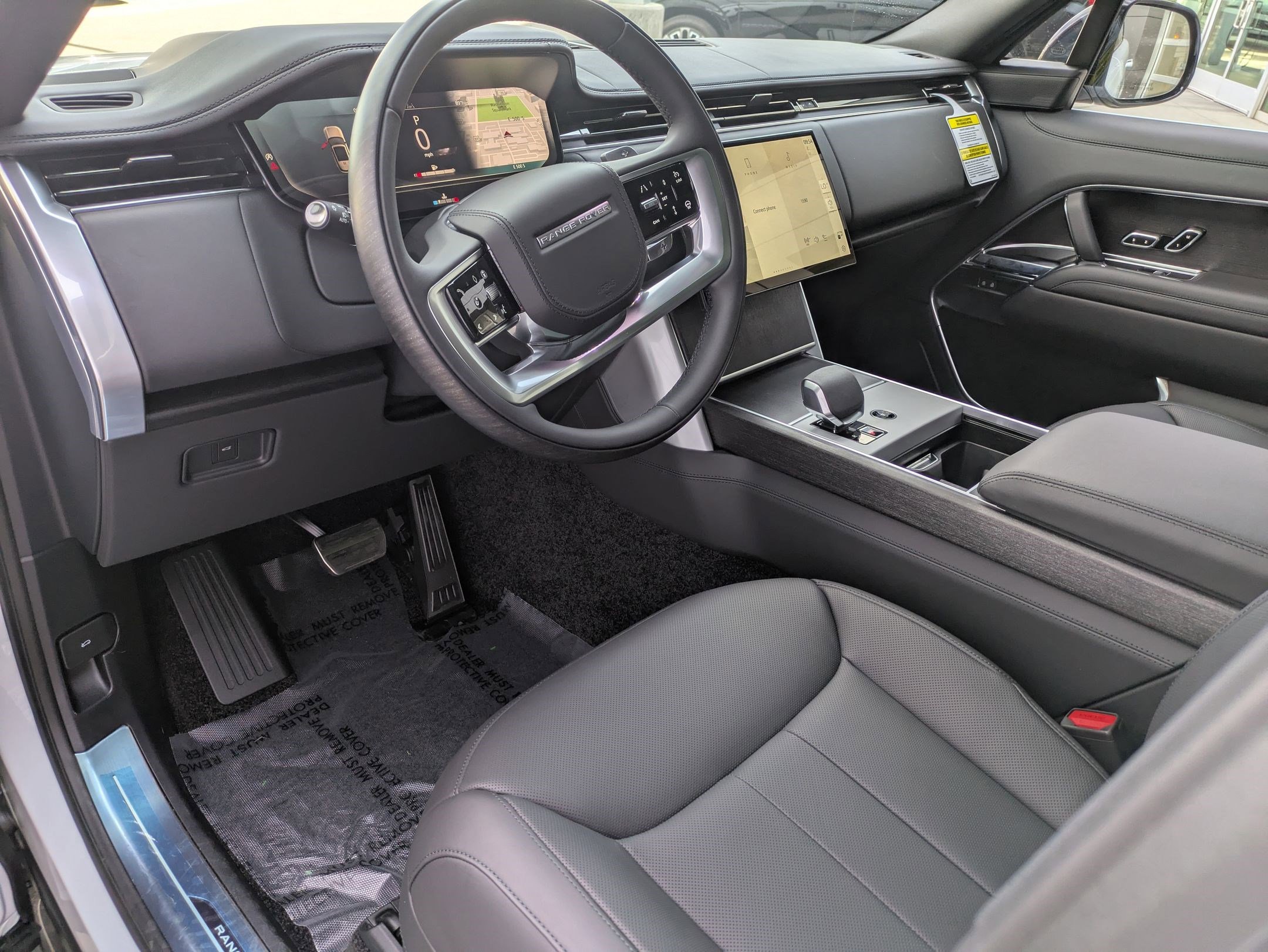 New 2025 Land Rover Range Rover Long Wheelbase SE image 9