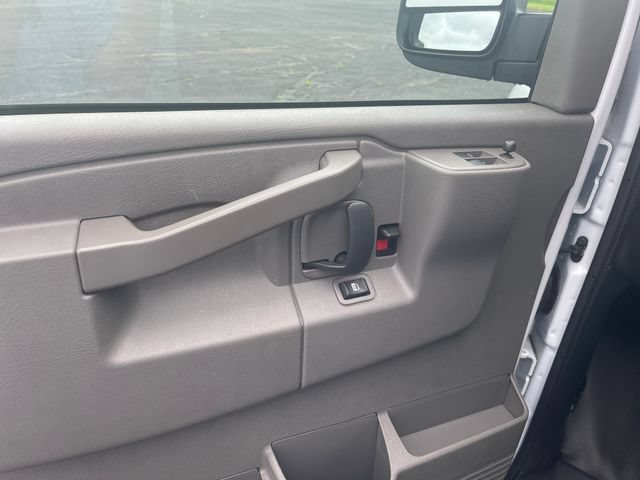 Used 2025 Chevrolet Express 2500 w/ Driver Convenience Package RWD image 12