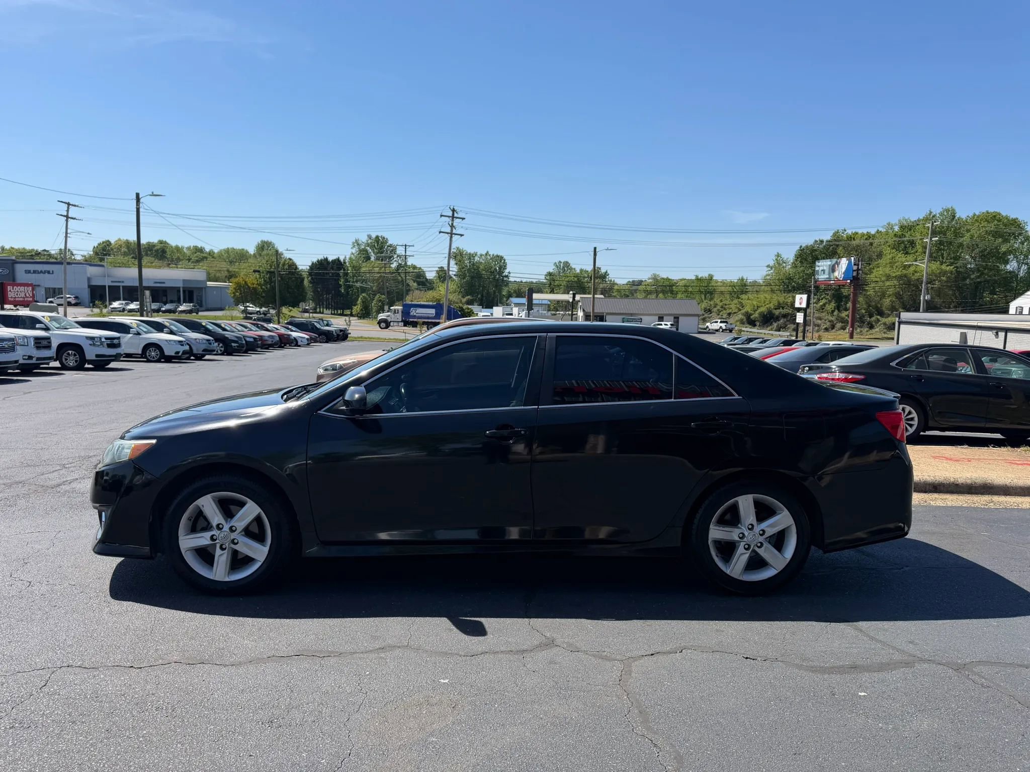 Used 2012 Toyota Camry SE image 4