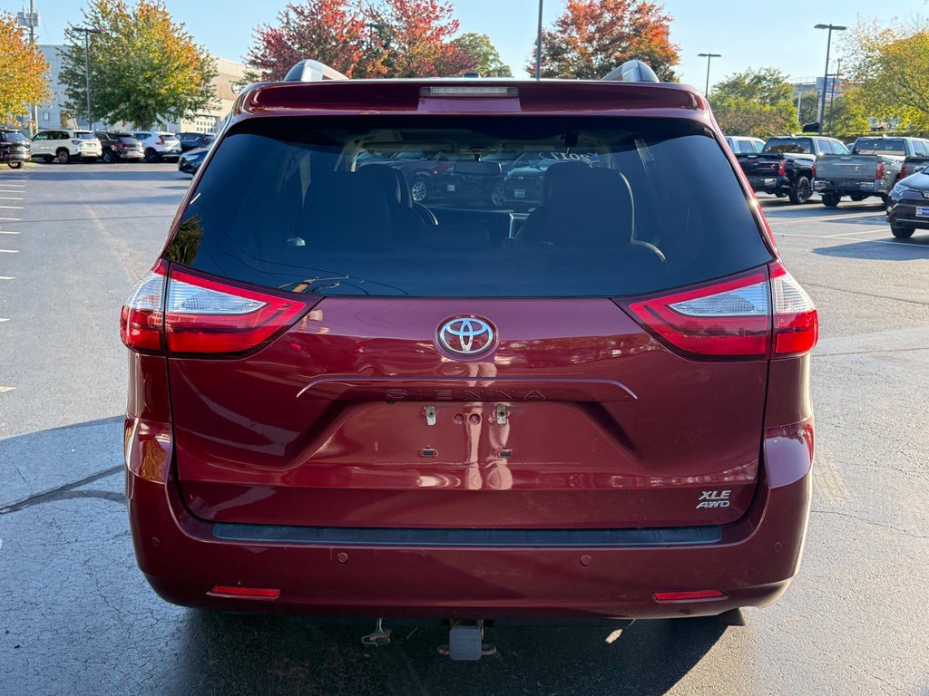 Used 2017 Toyota Sienna XLE w/ XLE Navigation Package AWD/4WD image 7