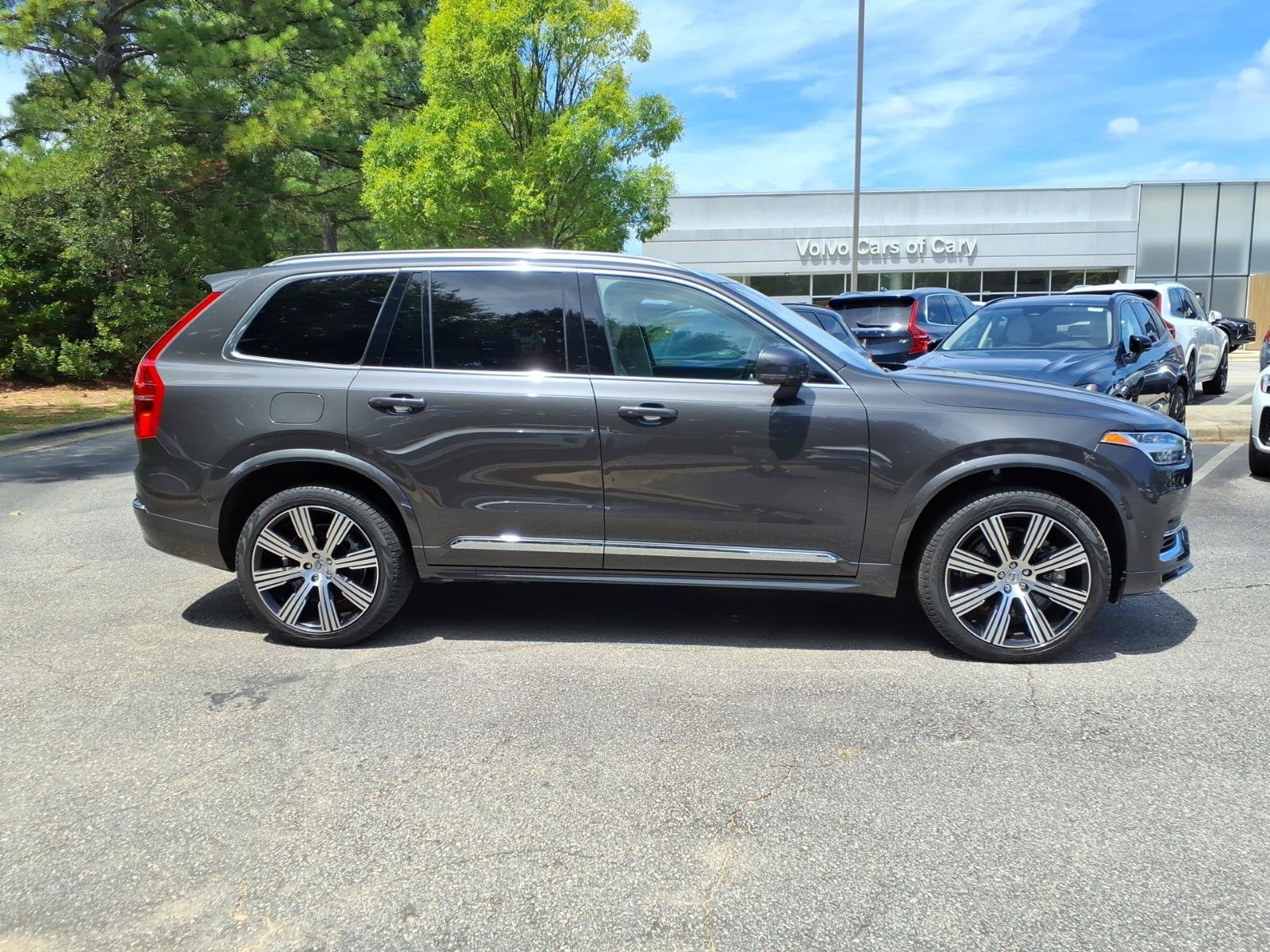 Certified 2024 Volvo XC90 T8 Plus w/ Protection Package Premier AWD/4WD image 2