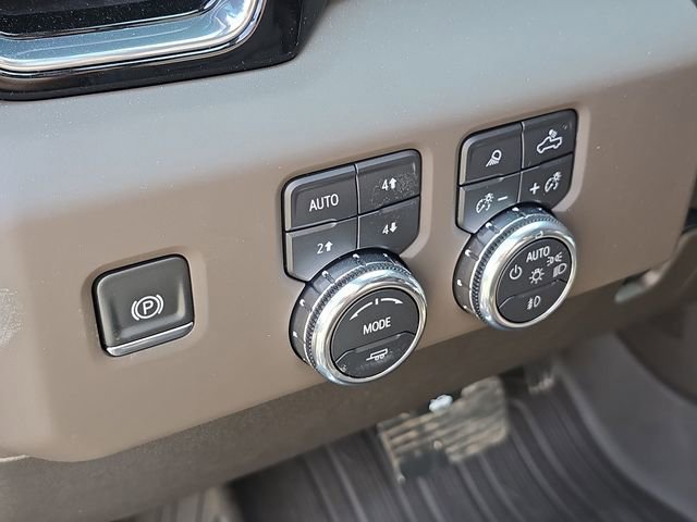 New 2025 GMC Sierra 2500 Denali w/ Denali Reserve Package image 18