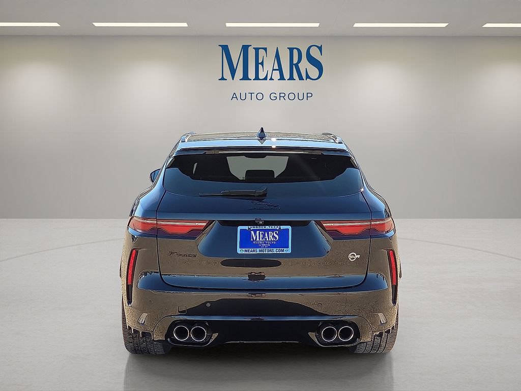 Used 2023 Jaguar F-PACE SVR image 4