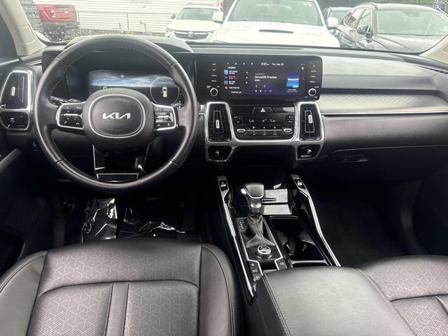 Used 2023 Kia Sorento SX image 16