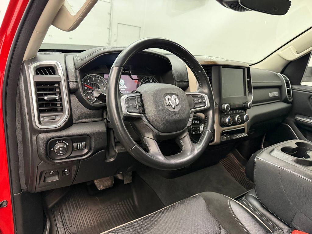 Used 2022 RAM 1500 Laramie AWD/4WD image 4