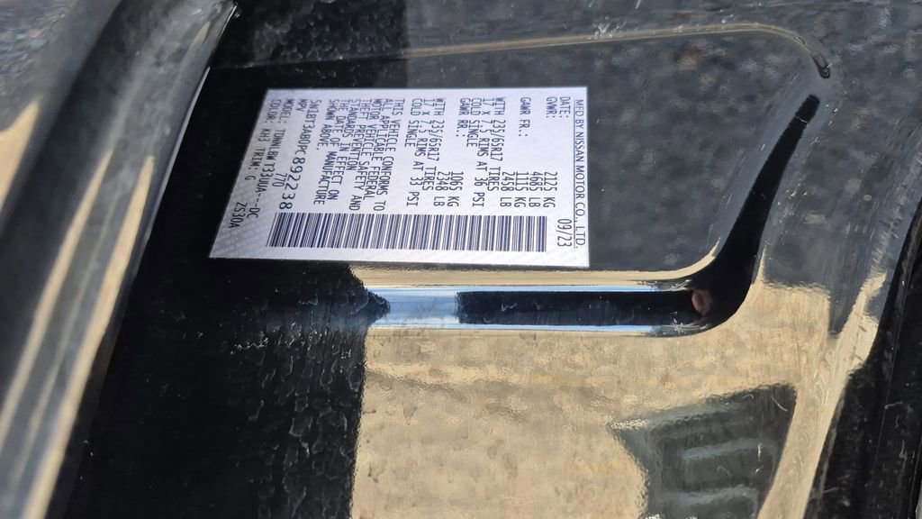 Used 2023 Nissan Rogue S image 28