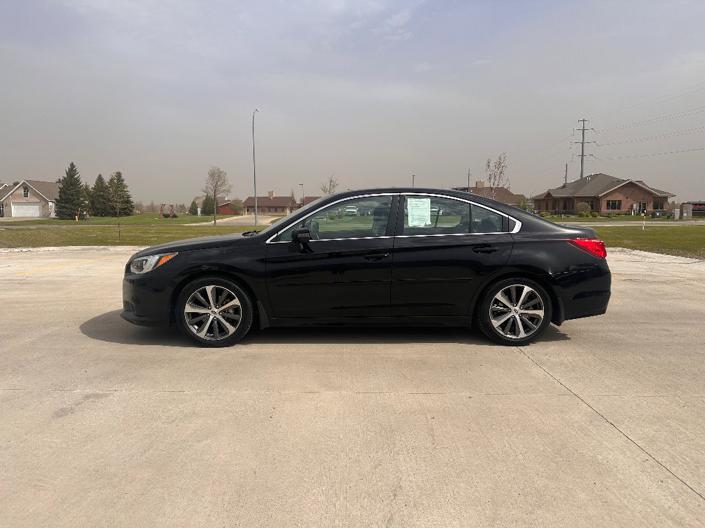 Used 2016 Subaru Legacy 2.5i Limited AWD/4WD image 1