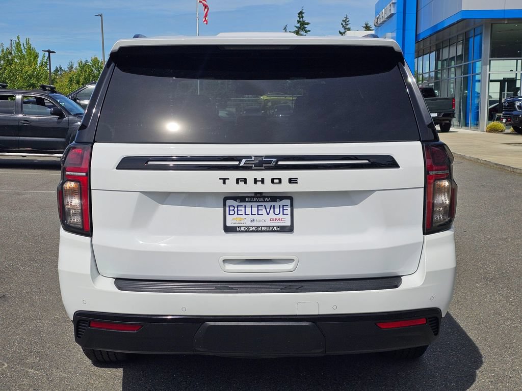 Used 2023 Chevrolet Tahoe Z71 w/ Luxury Package AWD/4WD image 4