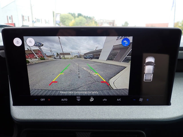 New 2025 Ford Maverick XLT image 19