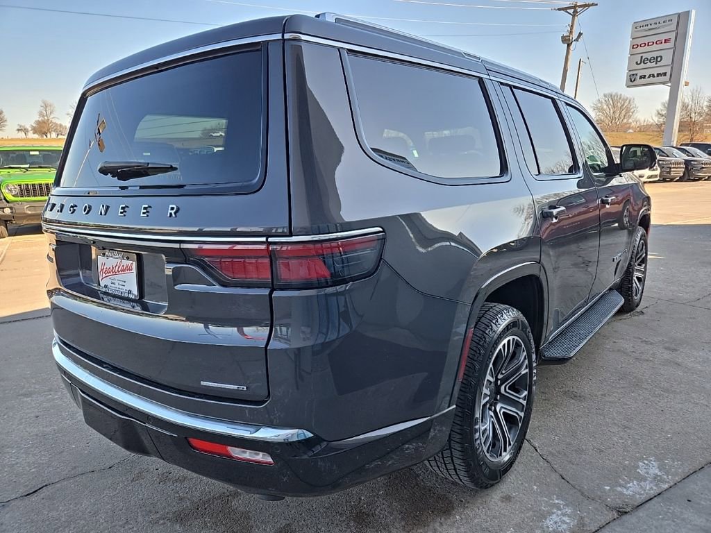 Used 2024 Jeep Wagoneer Series II image 12