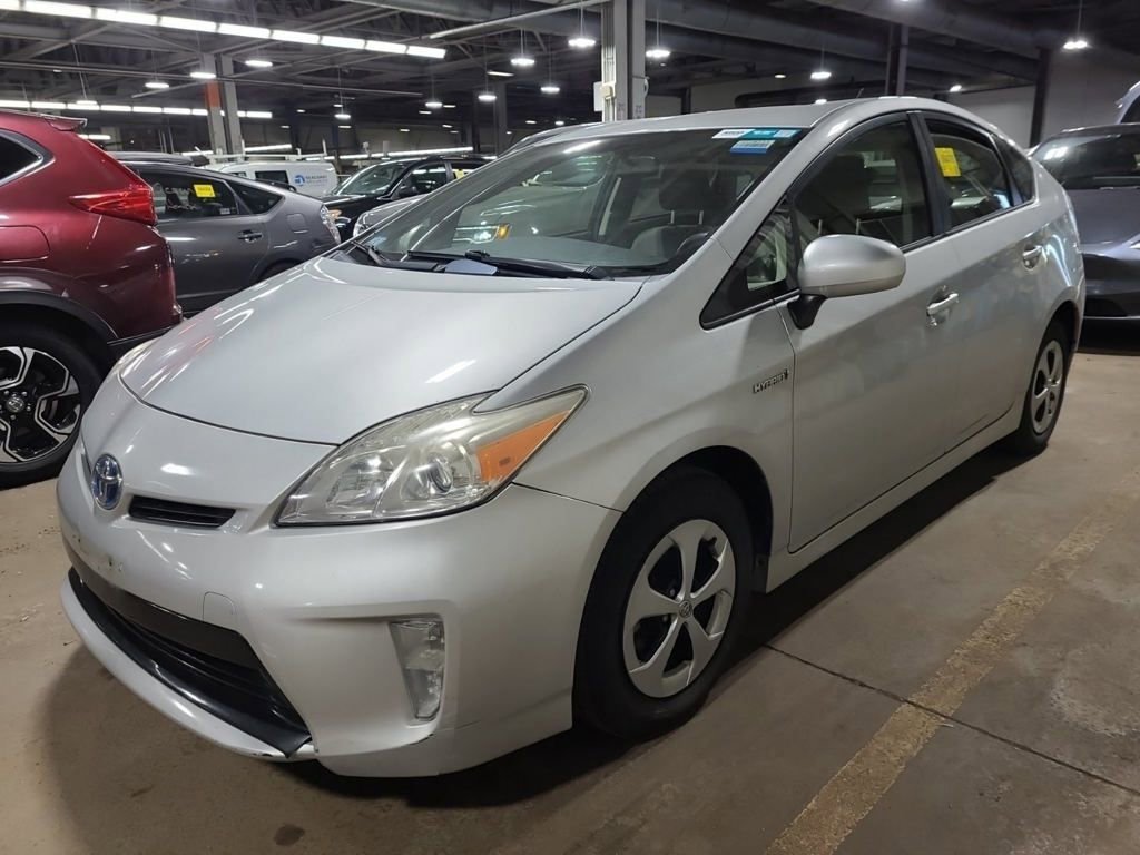 Used 2015 Toyota Prius Two image 1