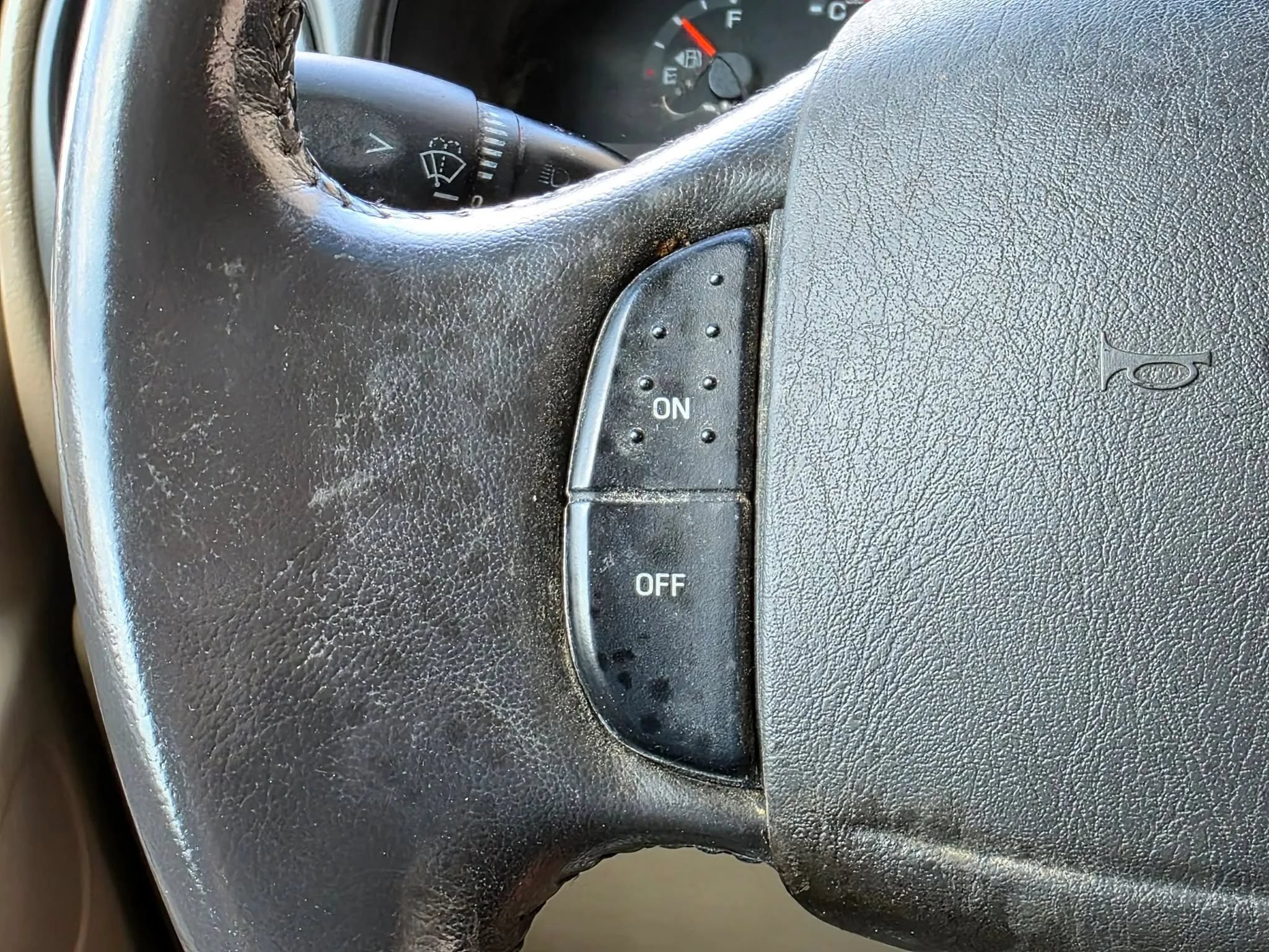 Used 2003 Ford E-150 and Econoline 150 RWD image 17