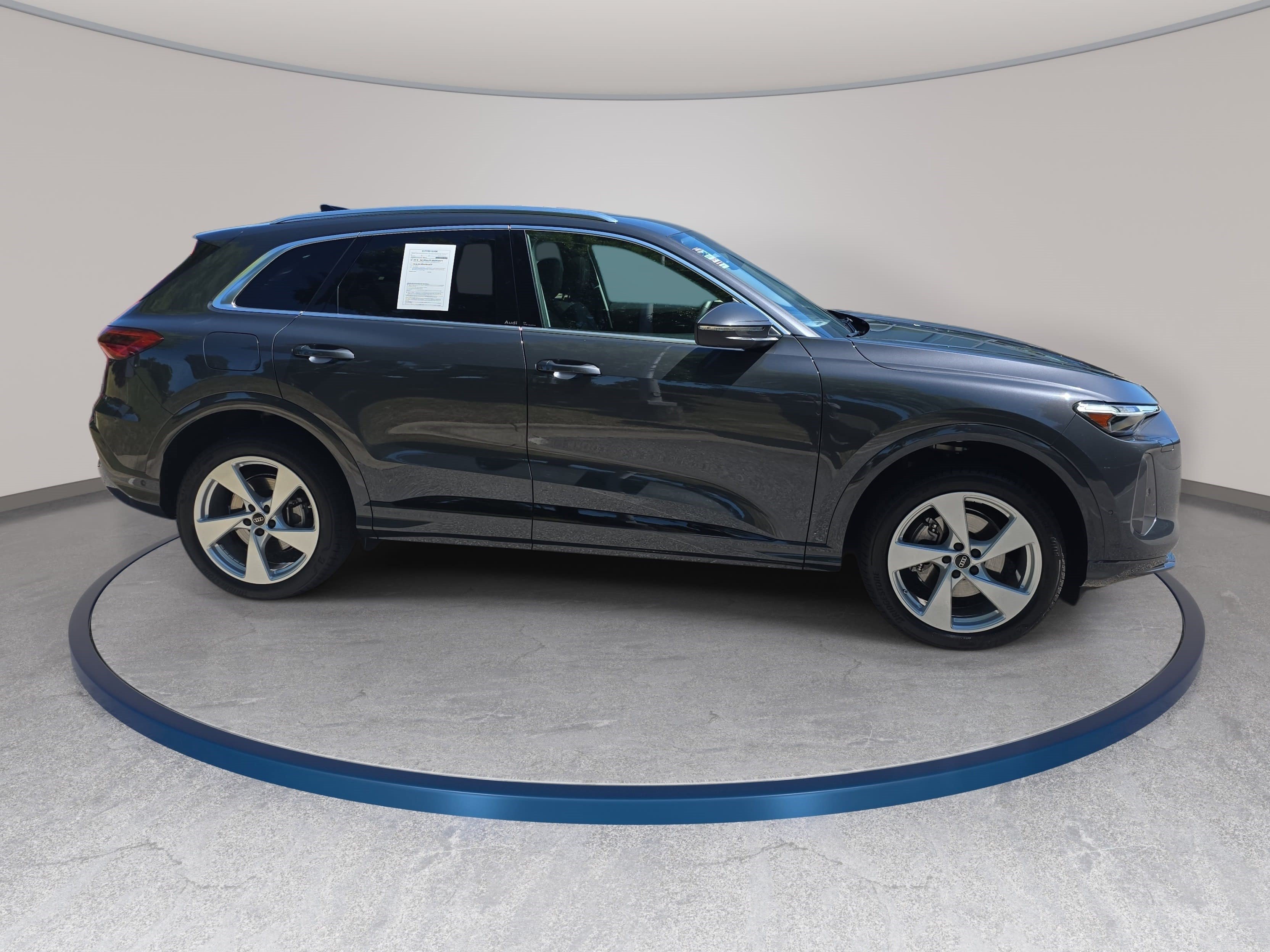 Certified 2025 Audi Q5 Premium w/ Premium Plus AWD/4WD image 4