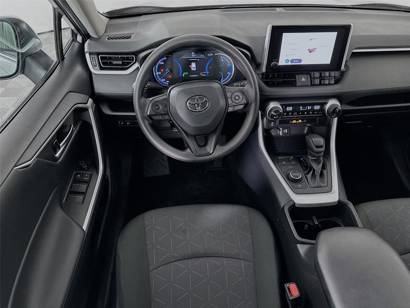 Certified 2025 Toyota RAV4 XLE image 22