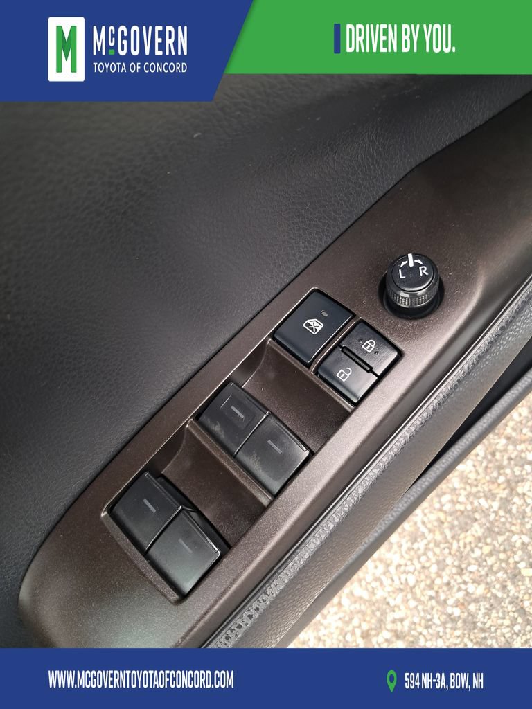 Used 2021 Toyota Camry LE FWD image 13