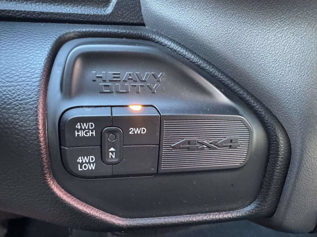 Used 2024 RAM 3500 Big Horn AWD/4WD image 28