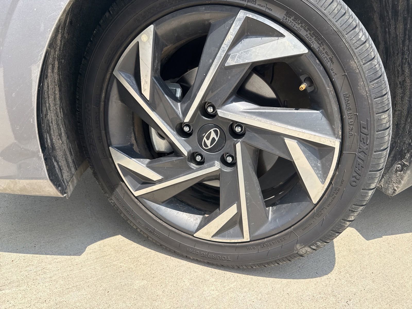 Used 2025 Hyundai Elantra Sport FWD image 18