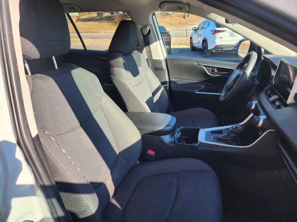Used 2024 Toyota RAV4 LE image 13
