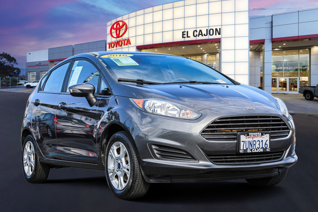 Used 2016 Ford Fiesta SE image 1