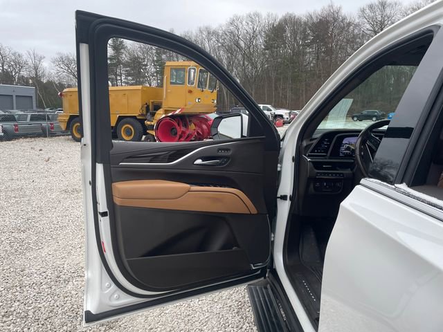 Used 2023 Cadillac Escalade Premium Luxury image 27