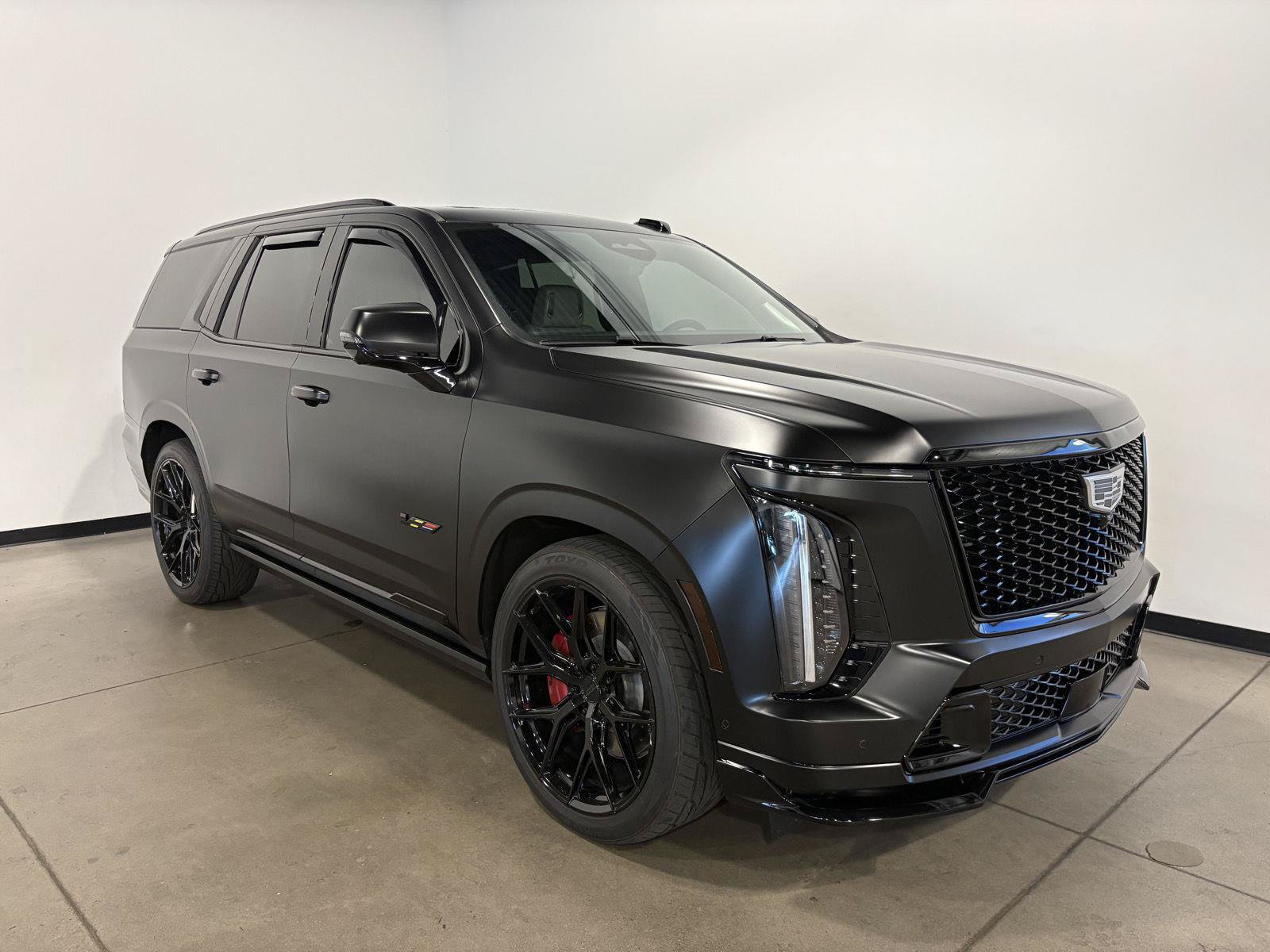Used 2026 Cadillac Escalade V w/ LPO, ONYX Package AWD/4WD image 1