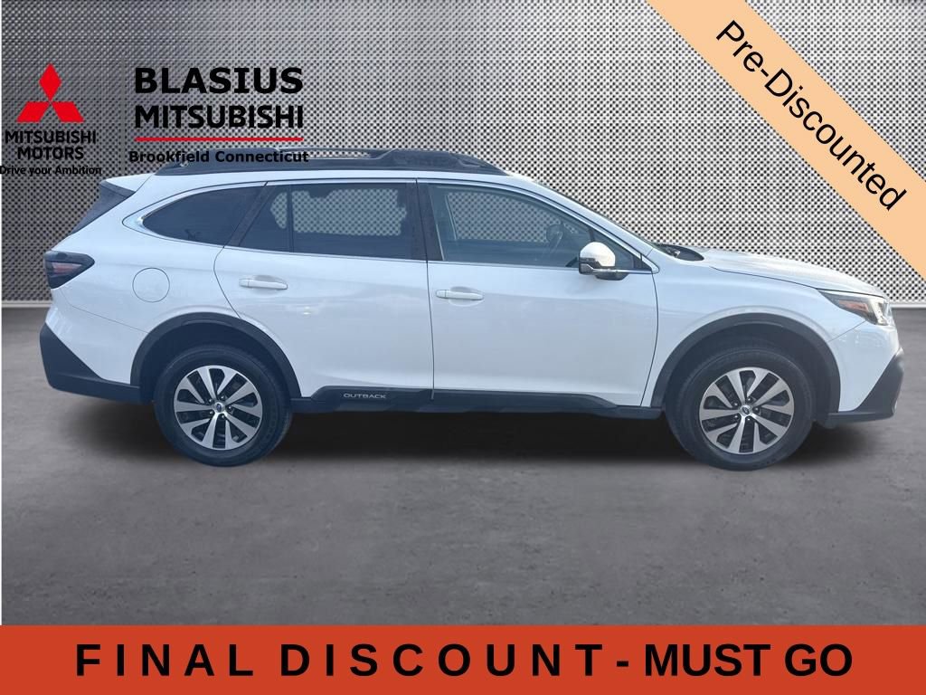 Used 2021 Subaru Outback Premium AWD/4WD image 3