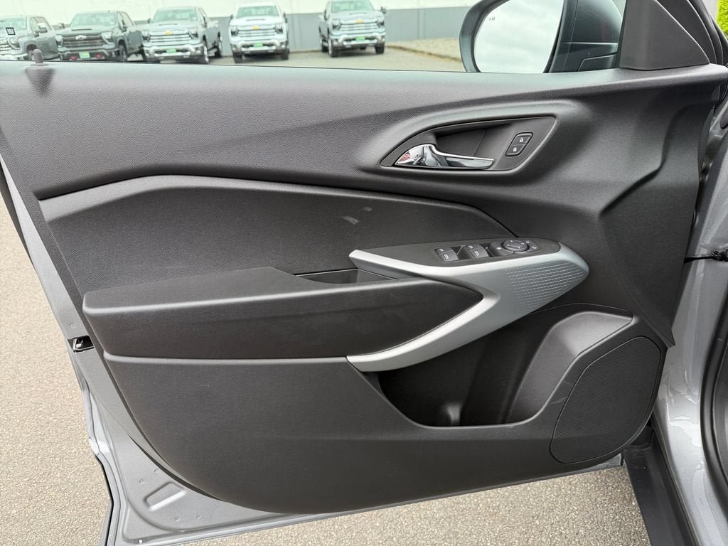 New 2026 Chevrolet Trax LS w/ Driver Confidence Package FWD image 20